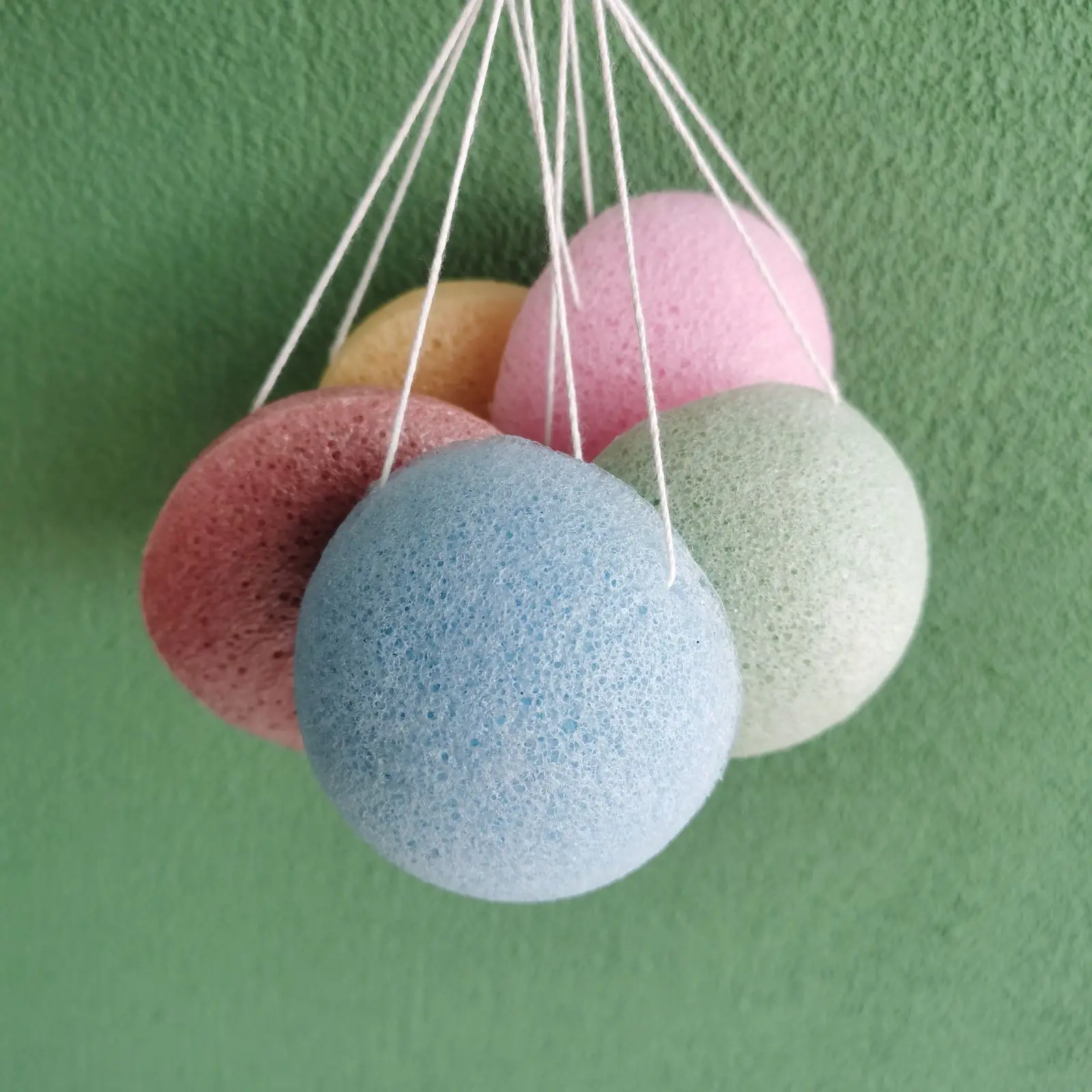 Natural Konjac Sponges Wash Bamboo Charcoal Cleaning Sponges For Gentle Face Cleansing and Exfoliation Facial Clean Sponge
