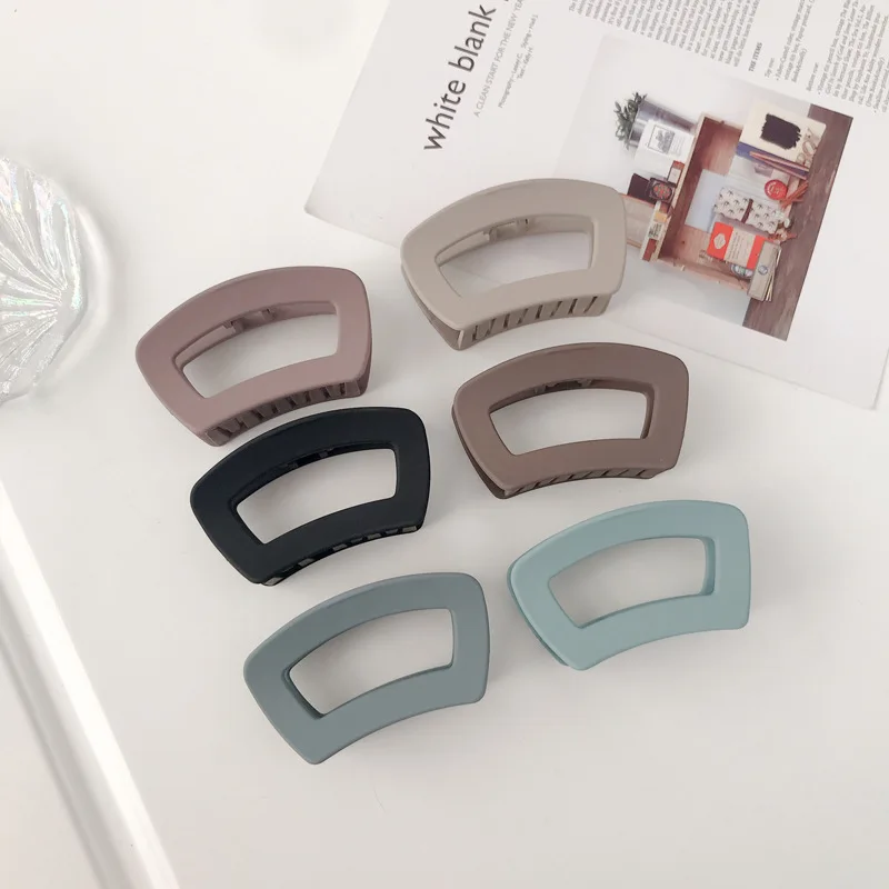 Оптовая продажа, модные женские матовые однотонные заколки для волос Yucat, пластиковые аксессуары для волос, простые акриловые заколки для волос для девочек