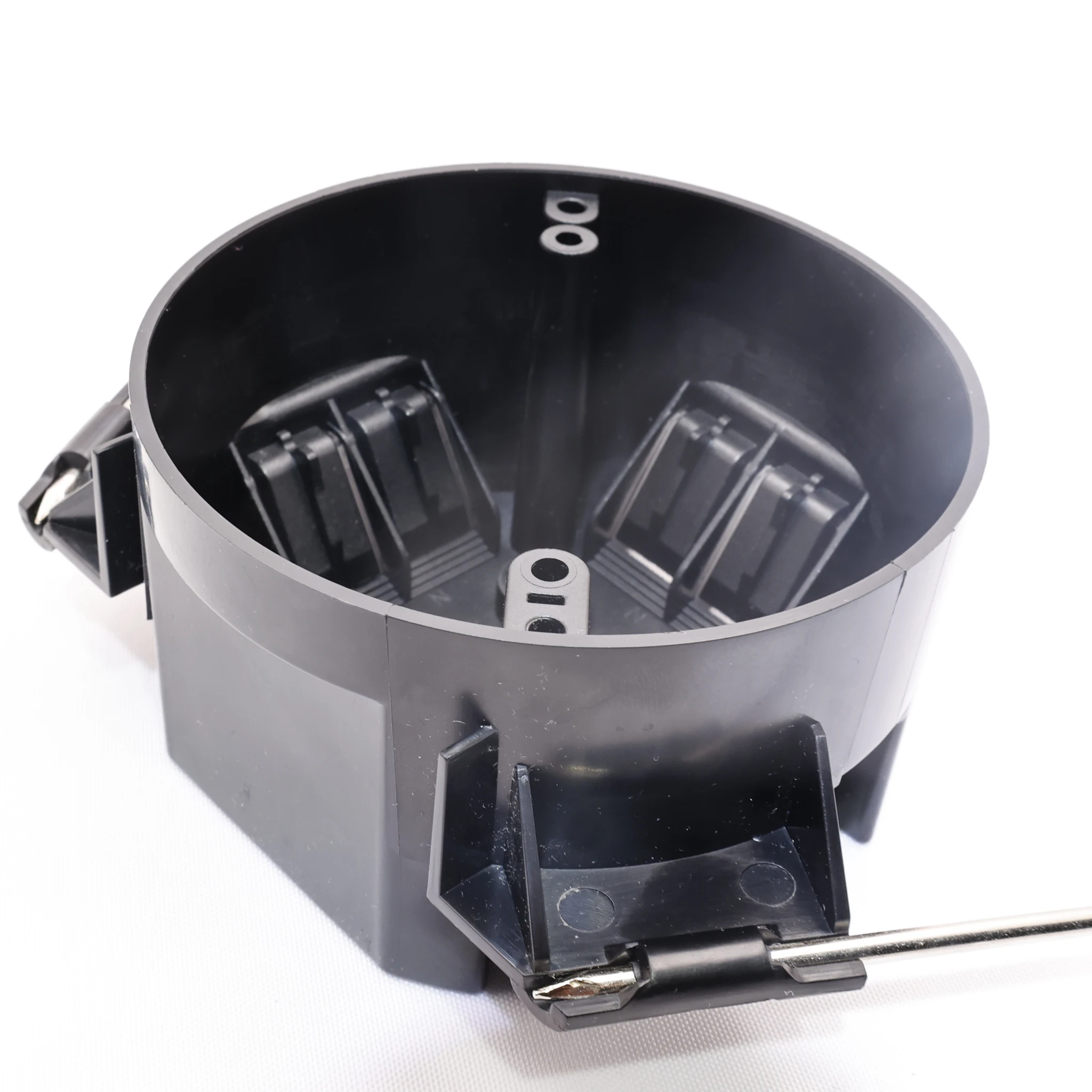 Shanghai Linsky 1-Gang 20.0 Cu Bulk New Work Wall fan Electrical Round Switch Outlet Box with Nail PVC Ceiling Box