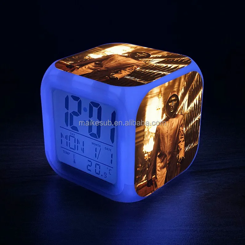 Настольные часы с сублимационным рисунком 3d светодиодные цифровые изменением семи цветов будильник игра-кальмар
