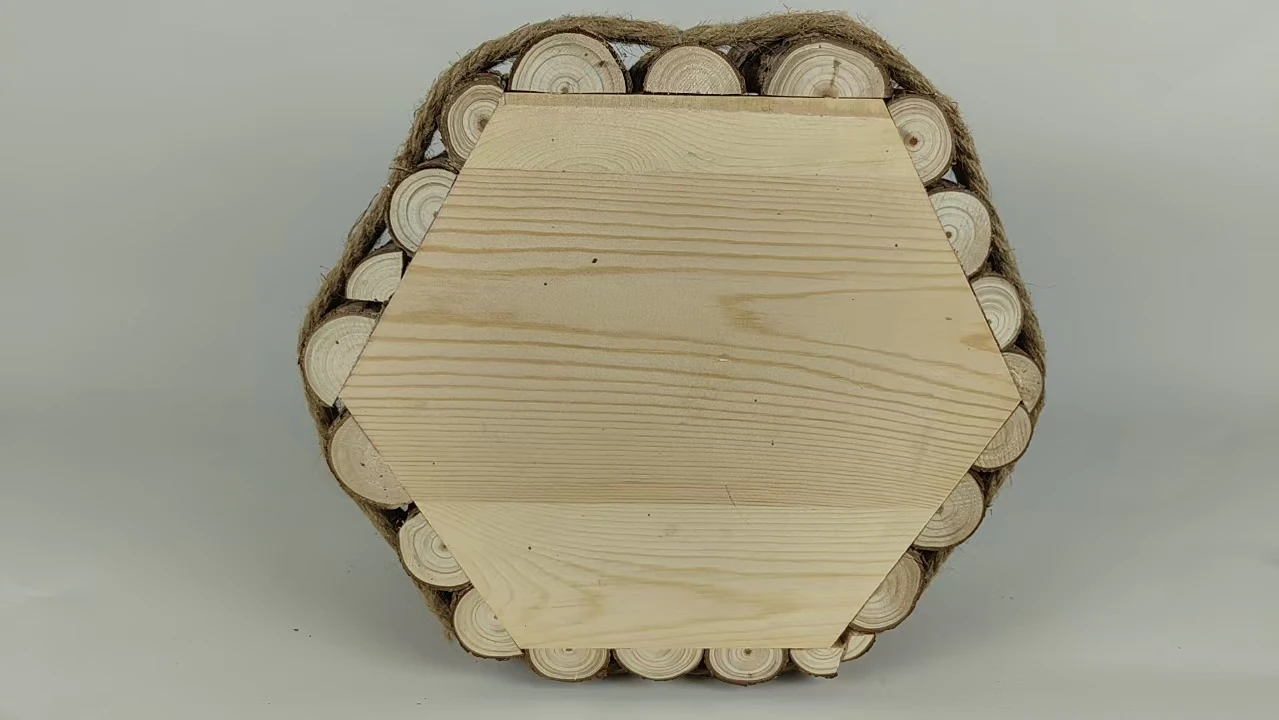 Customized Eco-Friendly Pine Wooden Flower Pot Creative and Unique Wood Crafts for Home Decor for Indoor and Outdoor Use