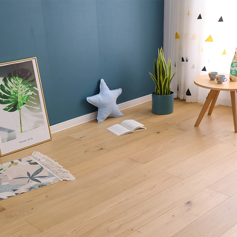 Hotel / Villa / Apartment Natural Color Solid Wood Floor French Oak Unfinished Wood Flooring