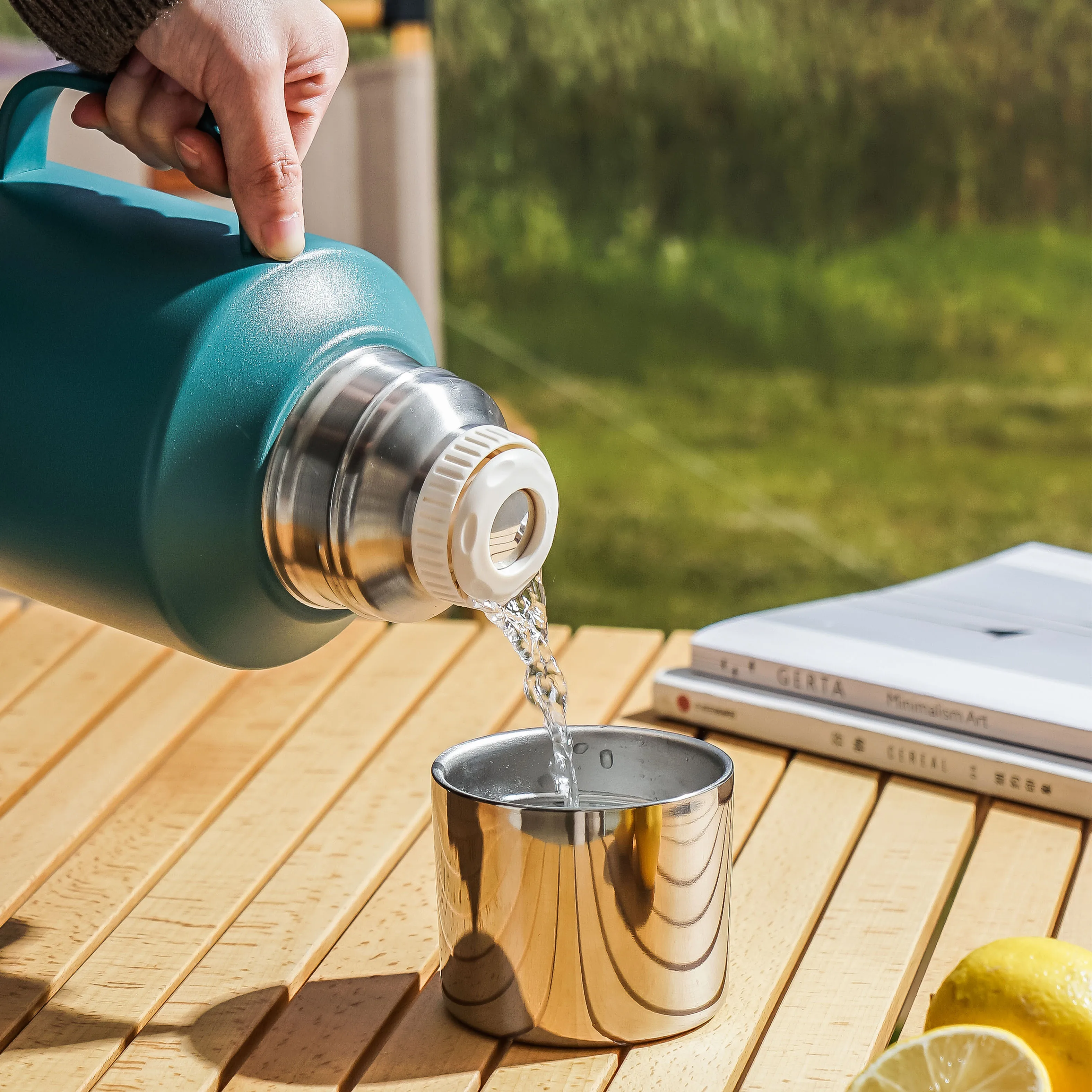 PINKAH 2L Custom Logo Straight Cup Modern Design SS Vacuum Flask with Comfortable Handle for Camping Adults & Parties