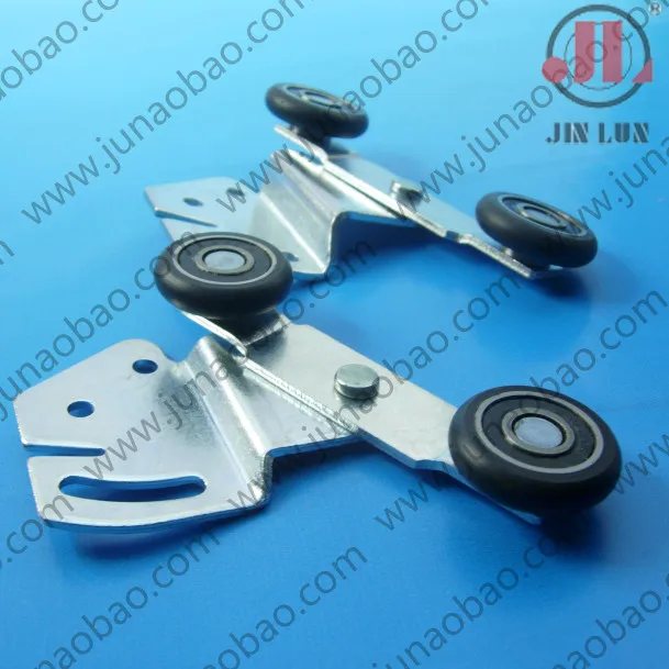 Sliding door fitting for furniture and interior decoration