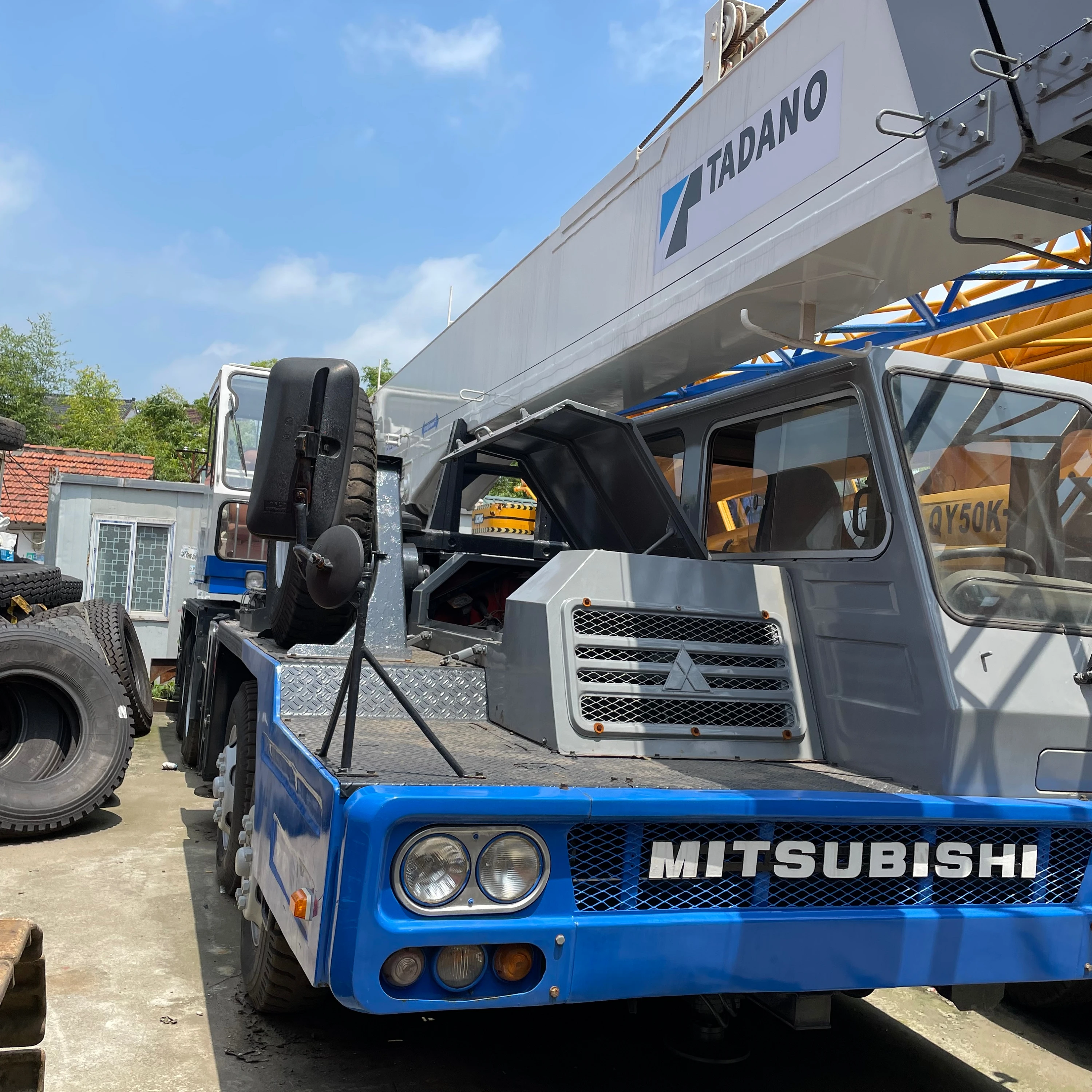 Tadano used truck crane TL300 TL300E 30 ton crane on sale