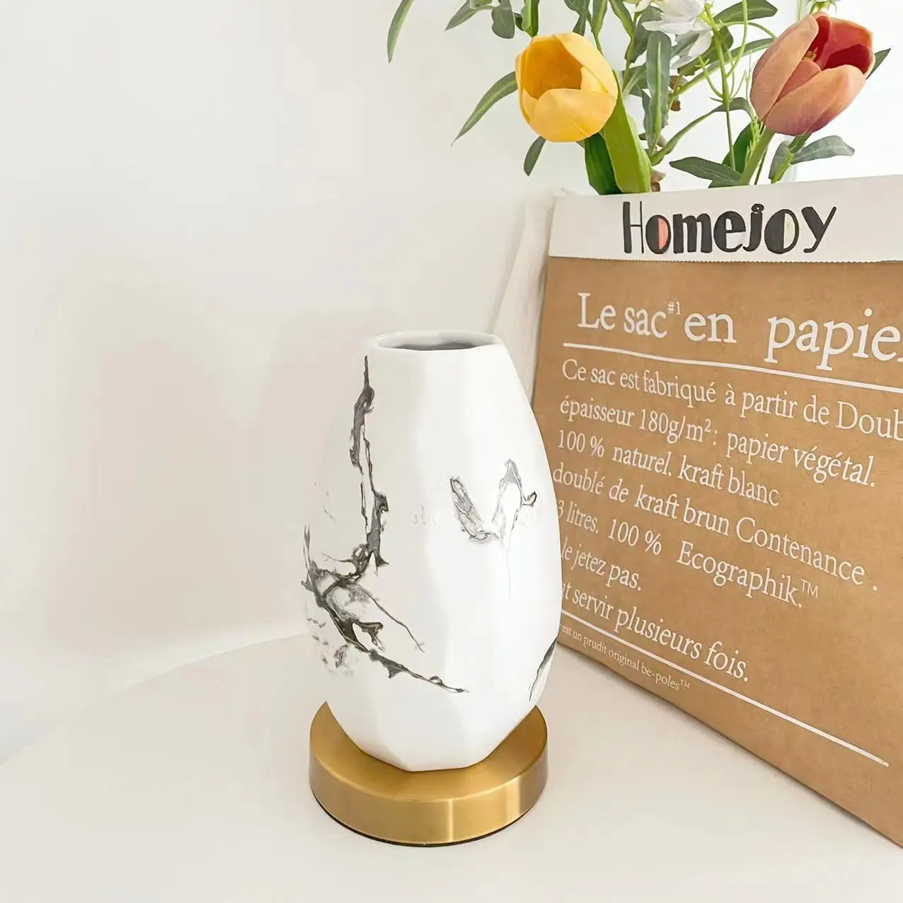 Northern Europe style household decoration luxury home accessories white ceramic handcrafted ornaments nordic vase metal base