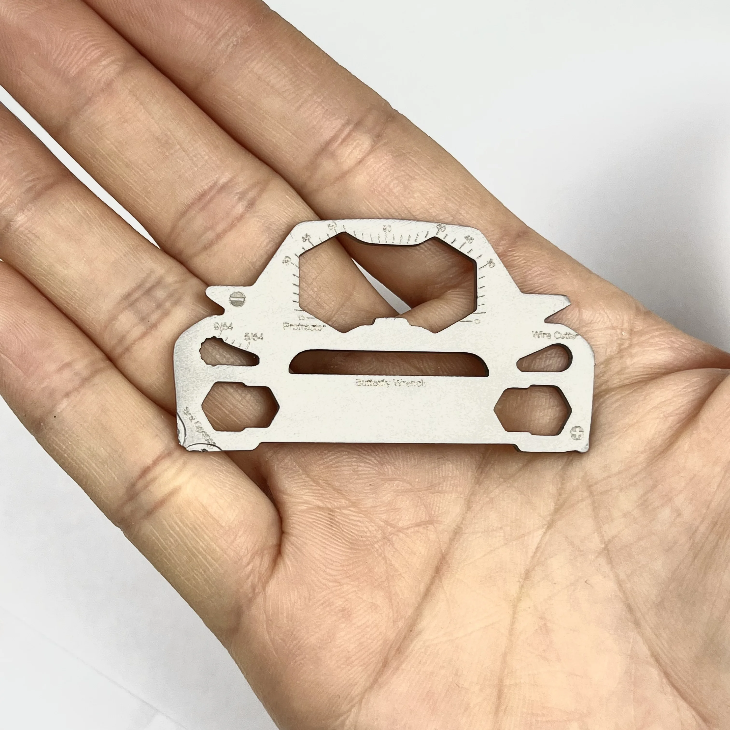 Free Sample 17 in 1Multi purposed Sports Car EDC Keychain Tool