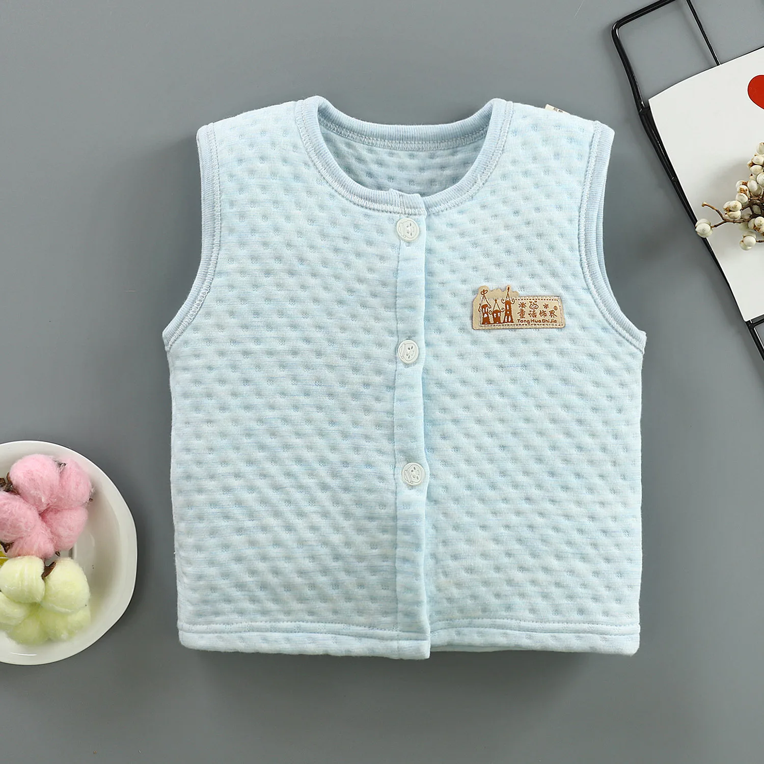 
Baby cartoon comfortable and warm sleeveless vest boys and girls buttons children spring and autumn casual vest 