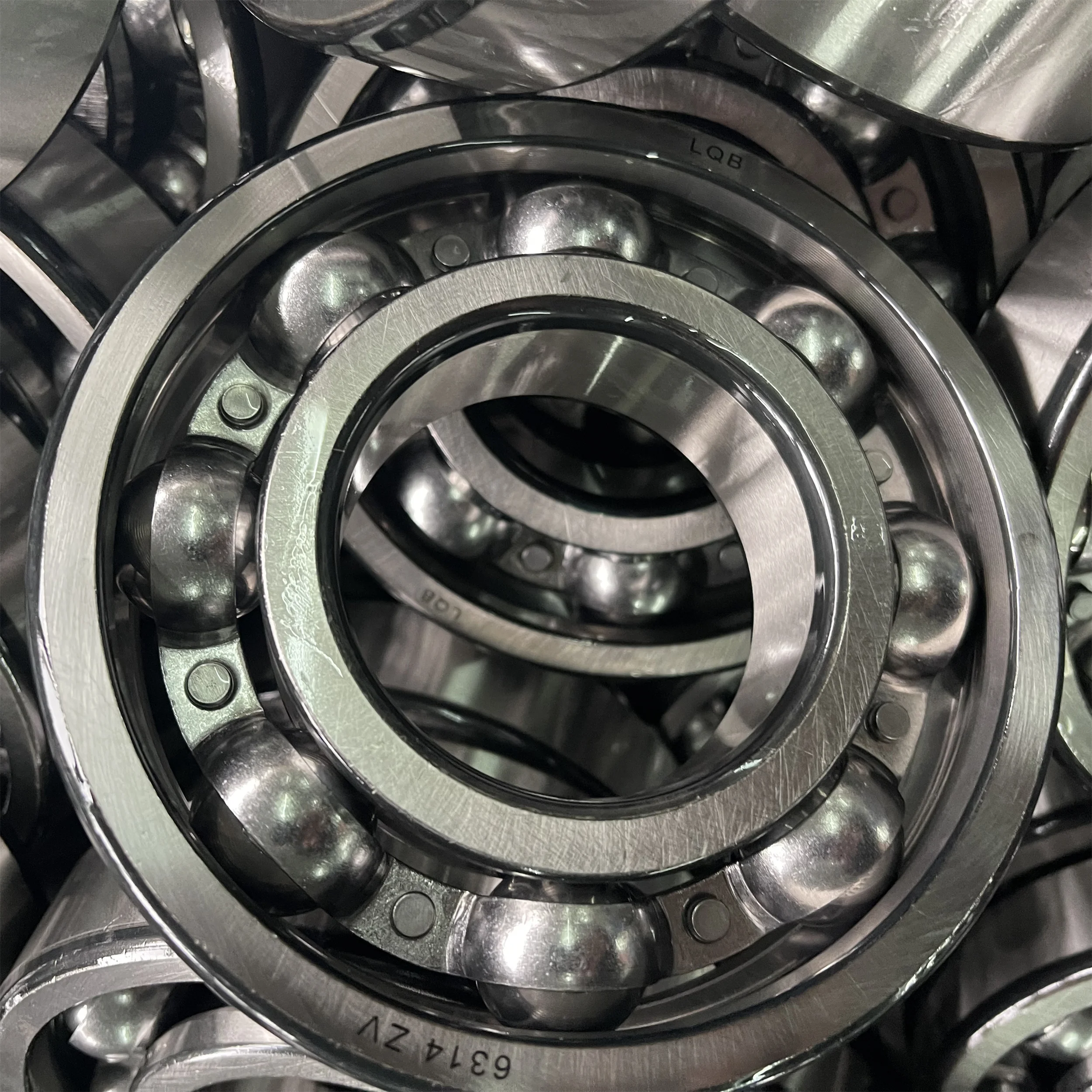 Low Noise and Chrome Steel Deep Groove Ball Bearings 624 2RS