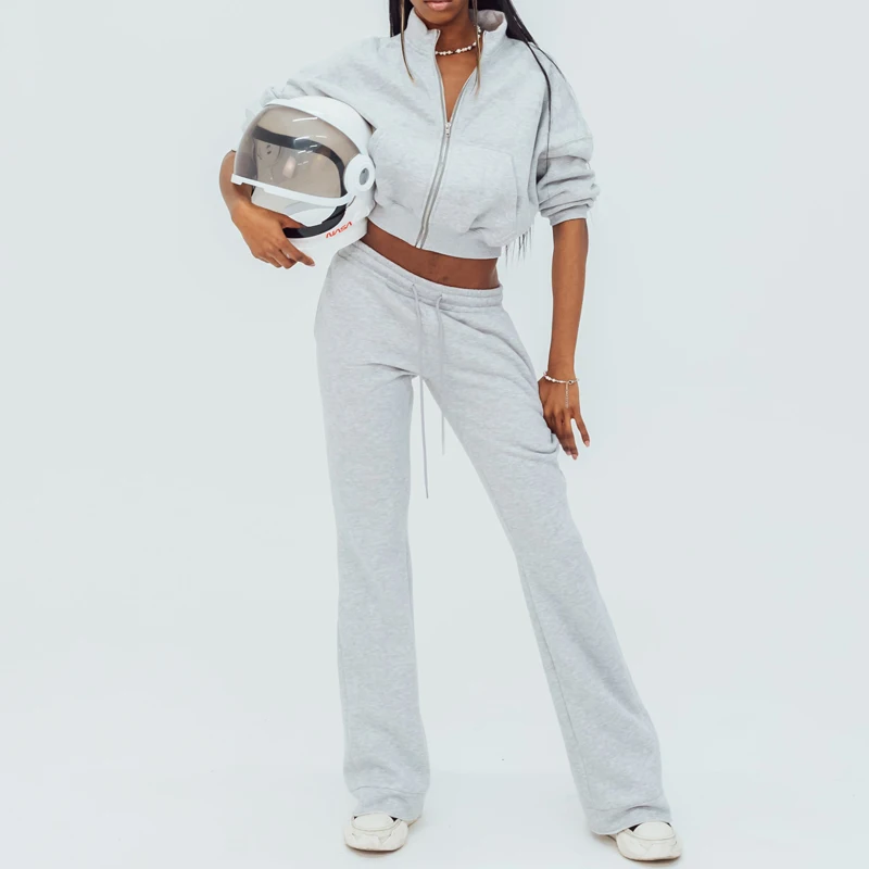 L23019 Custom Two Piece Set Women Gym Workout Fleece 2 Pieces Zip Up Crop Top Sweatshirt And Flare Pants Tracksuits For Women