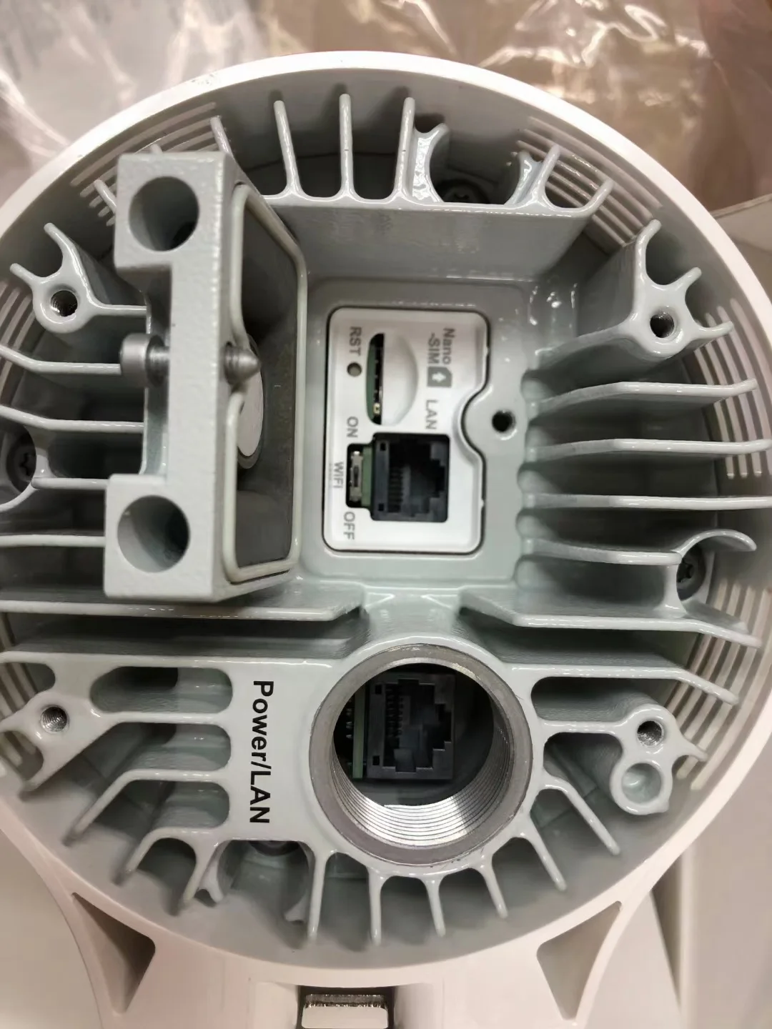 Outdoor 5G CPE router  N5368X Support 5 G NR Dual mode(SA/NSA)