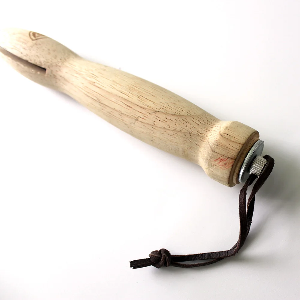 Hot sales 32-inch Telescoping Skewers Stainless Steel Marshmallow Roasting Sticks BBQ Hotdog Sausage Fork for Outdoor Campfire