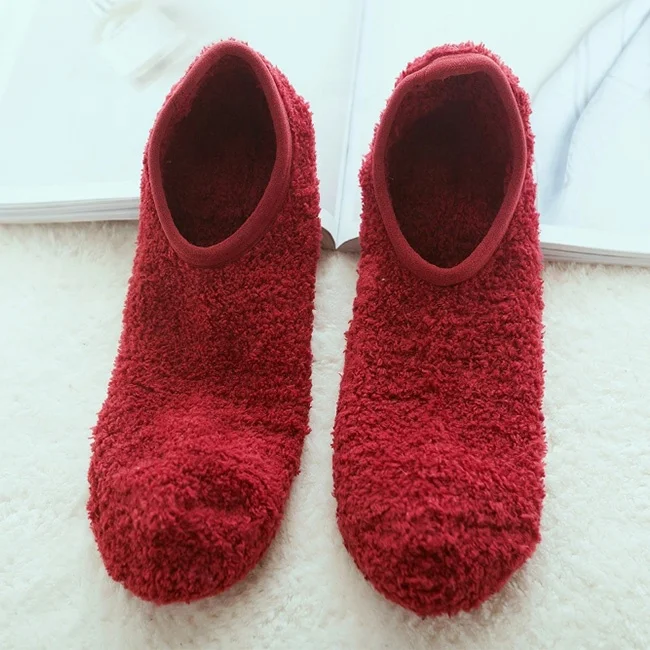 Cozy Fuzzy Winter Women Girl Yoga Fluffy No Show House Floor Socks with non slip sole