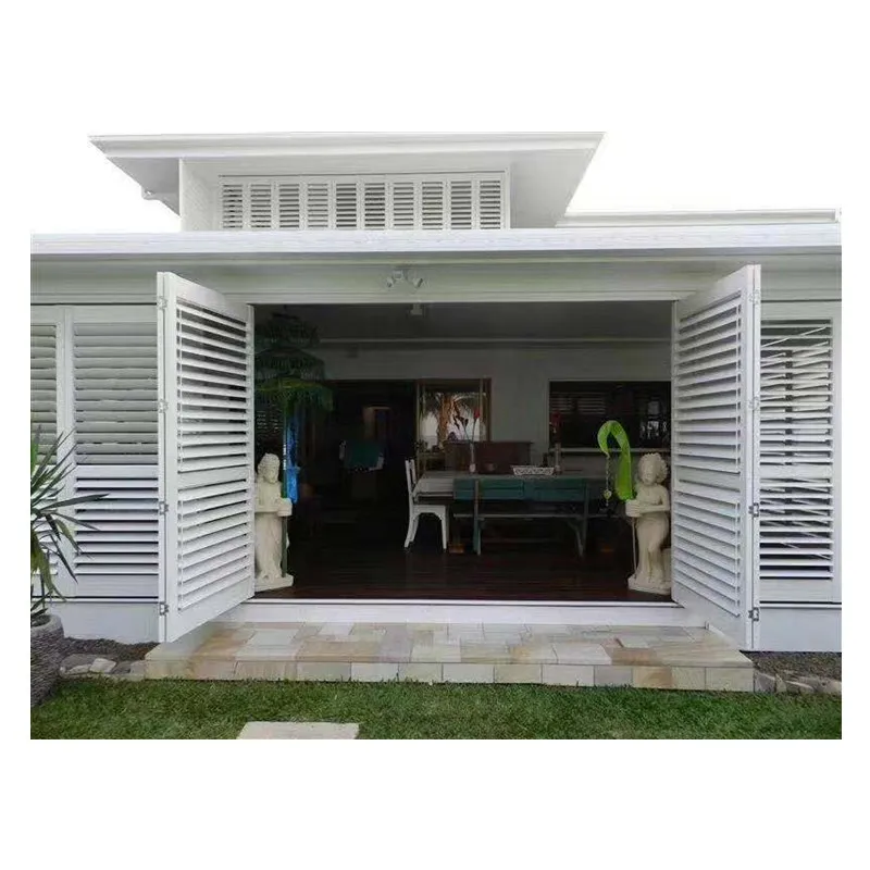 Customized Made Movable Louver Plantation Shutters China Wooded Window Shutters