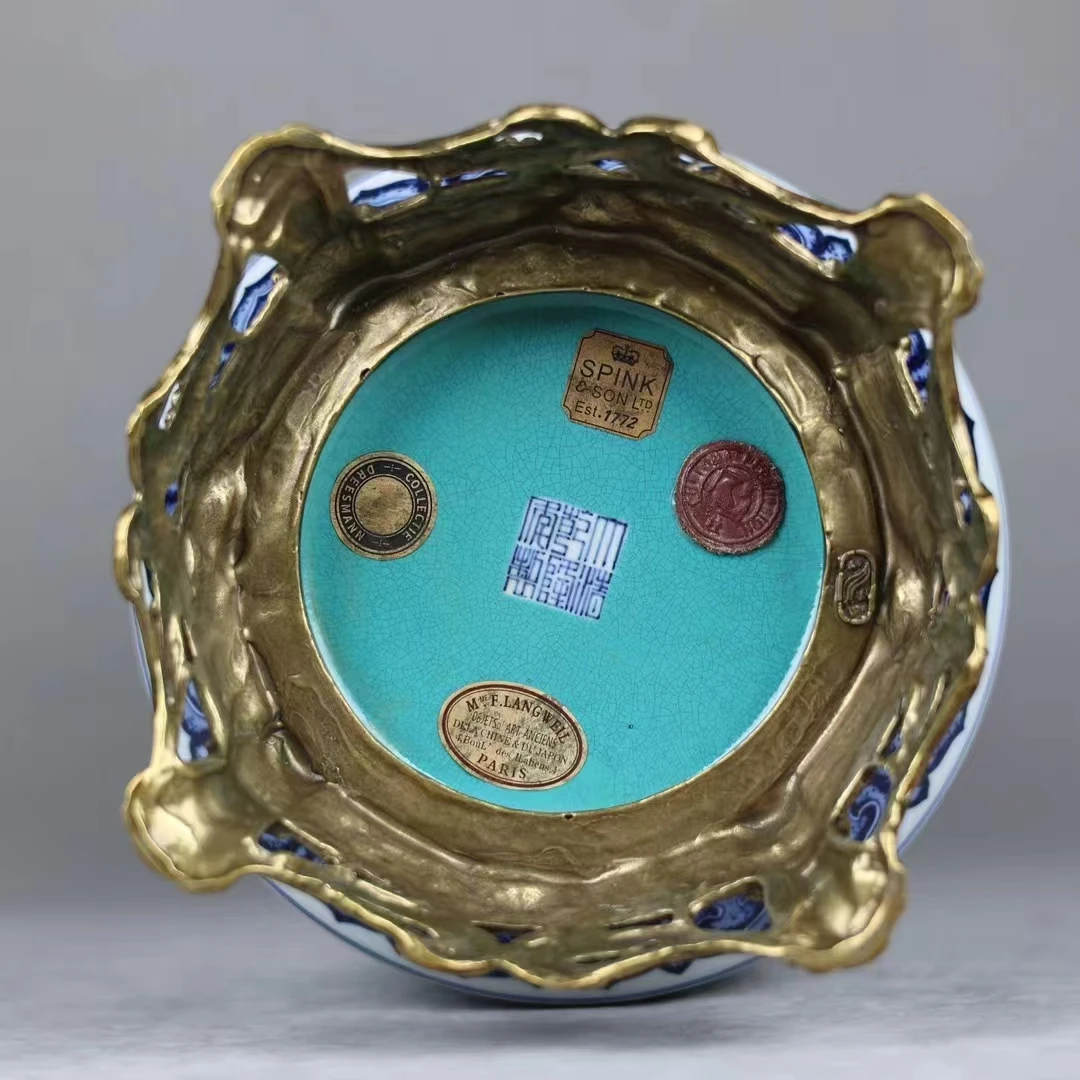 Jingdezhen Высококачественная антикварная расписанная вручную сине-белая фарфоровая ваза с орнаментом на аукцион Qianlong династии Цин