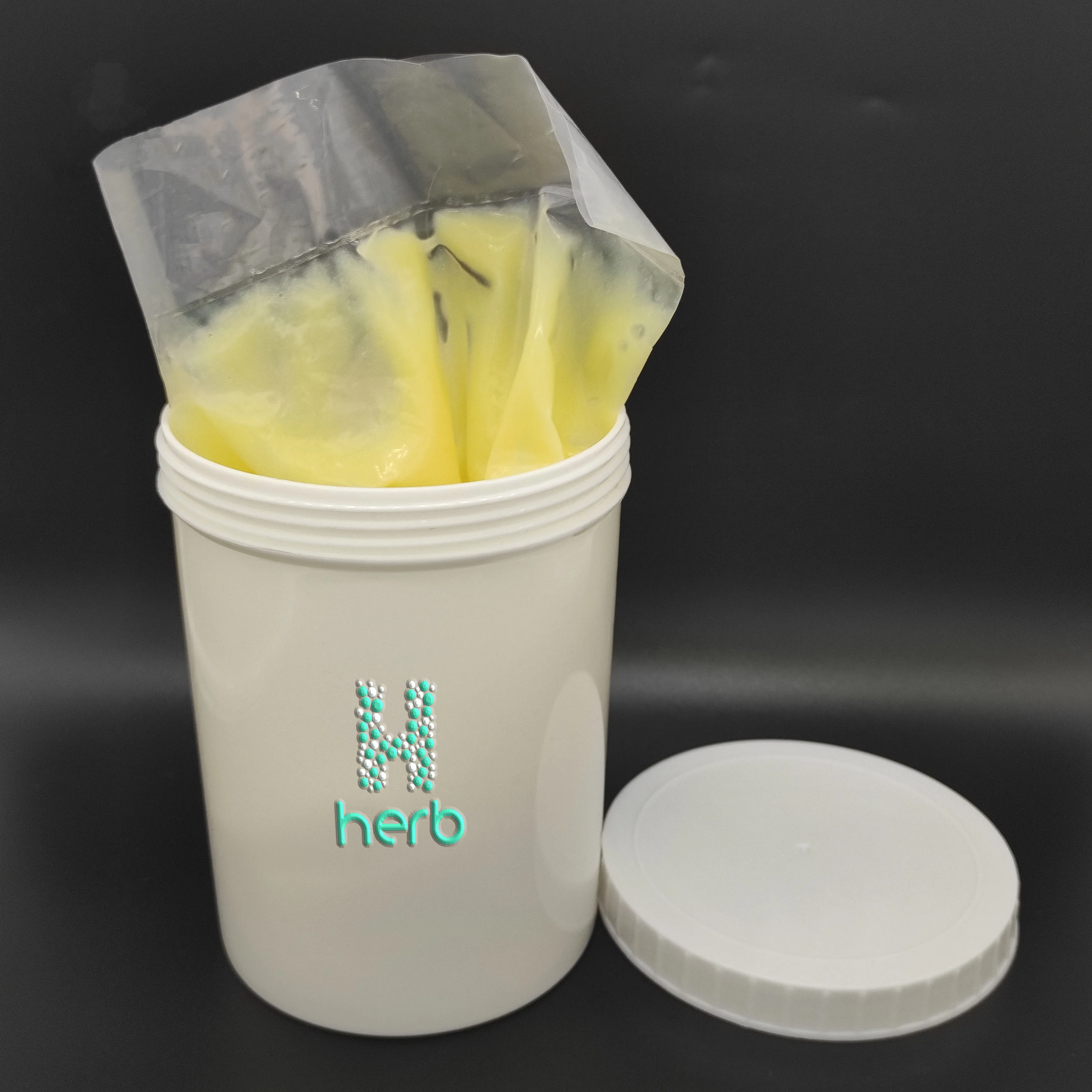 2.0% 10-HDA Organic Royal Jelly Fresh bee milk Pure Royal Jelly