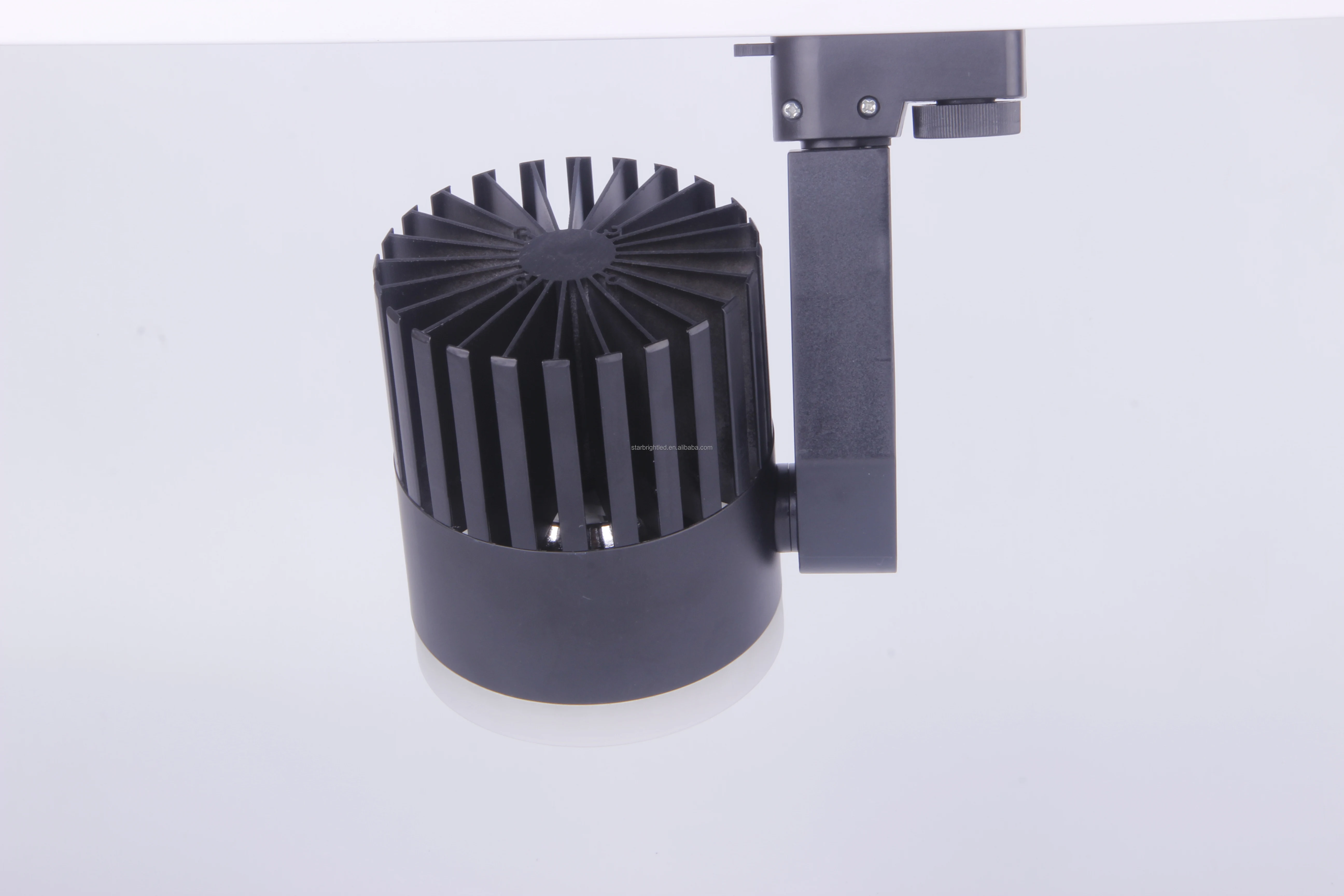 Professional Manufacturer adjustable focus 30w track light supplier COB led track light