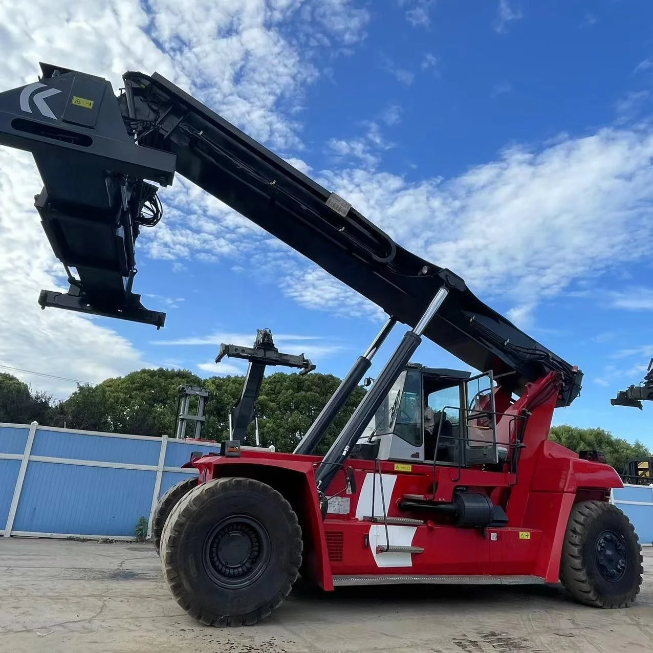 Original Kalmar DRF450 Used Reach Stacker 45 Ton Reach Forklift for Containers Second Hand Container Reach Stacker