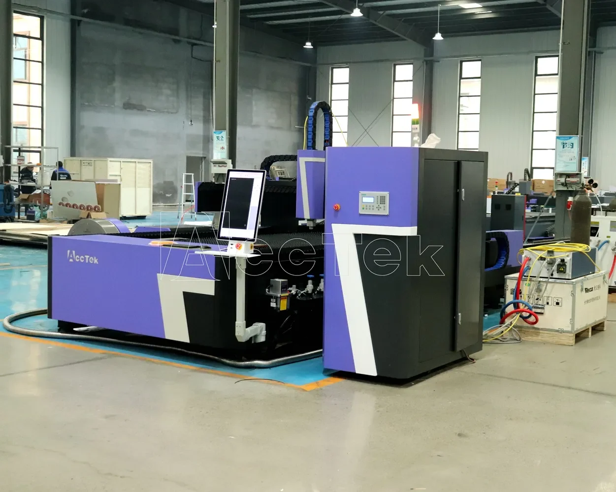 fiber laser cutting machine for steel sheet tube pipe rotary axis 1530 3015 220mm 3meter 6 meter tube H beam 2KW 3KW 6KW 4KW