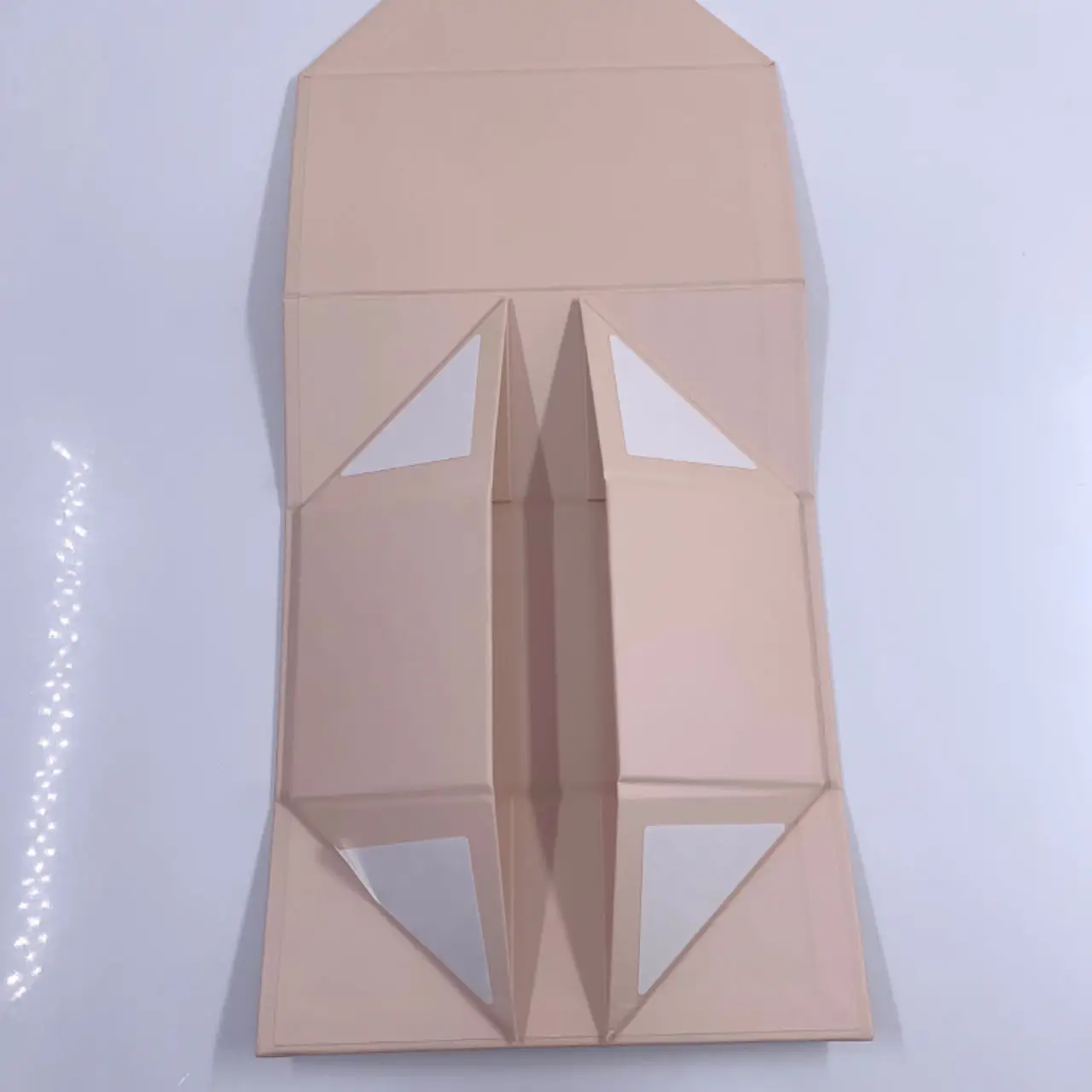 Wholesale Affordable Cosmetic Fragrance Packaging Box Corrugated skincare Beauty Packaging Paper Cardboard Gift Box