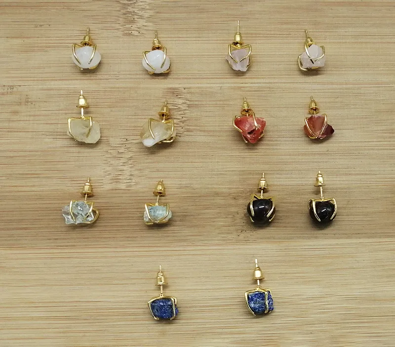 Серьги-гвоздики из натурального камня