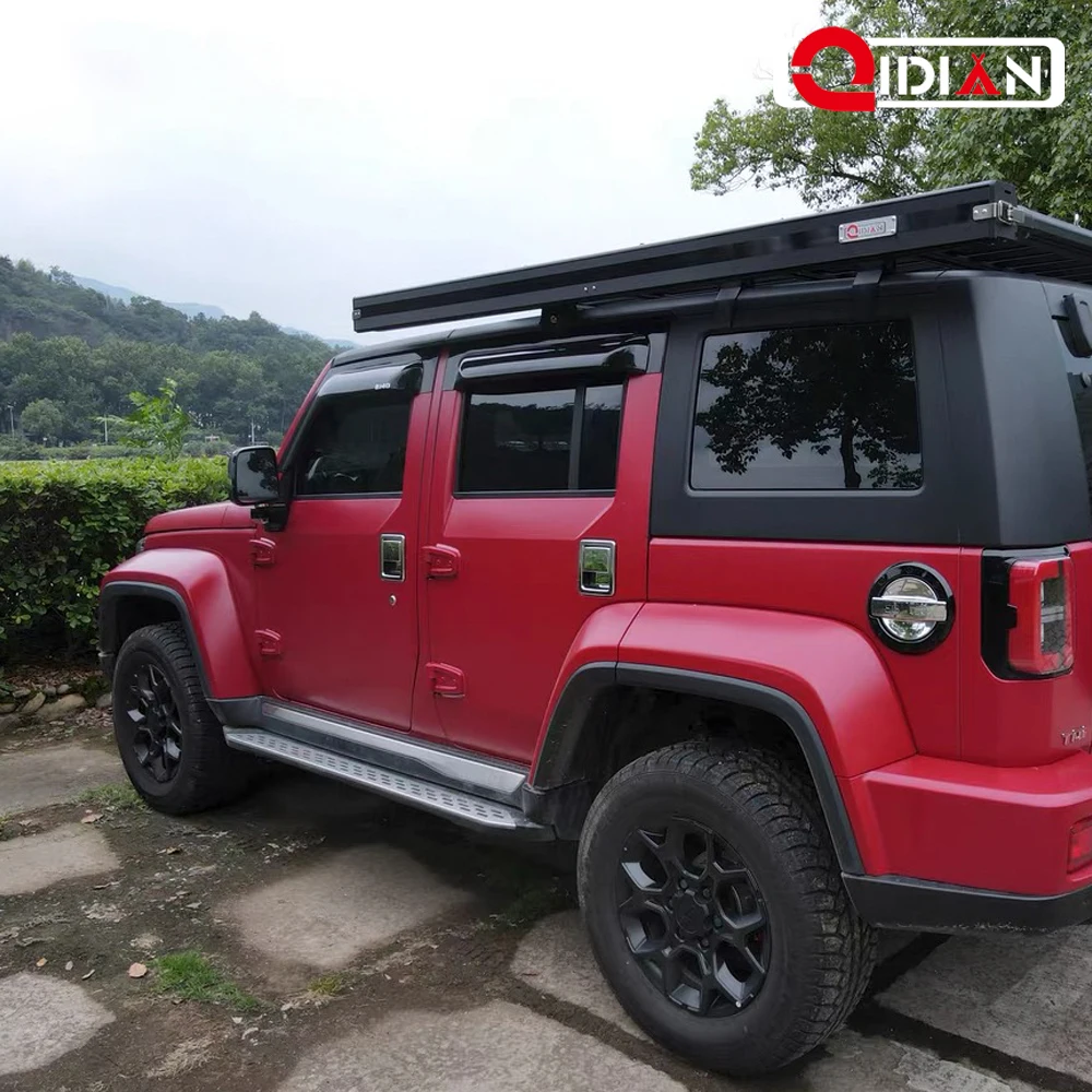 250*250 CM 4WD High Quality Overland Vehicle SUV Truck Aluminum Case Car Side Retractable Awning  UV Protection