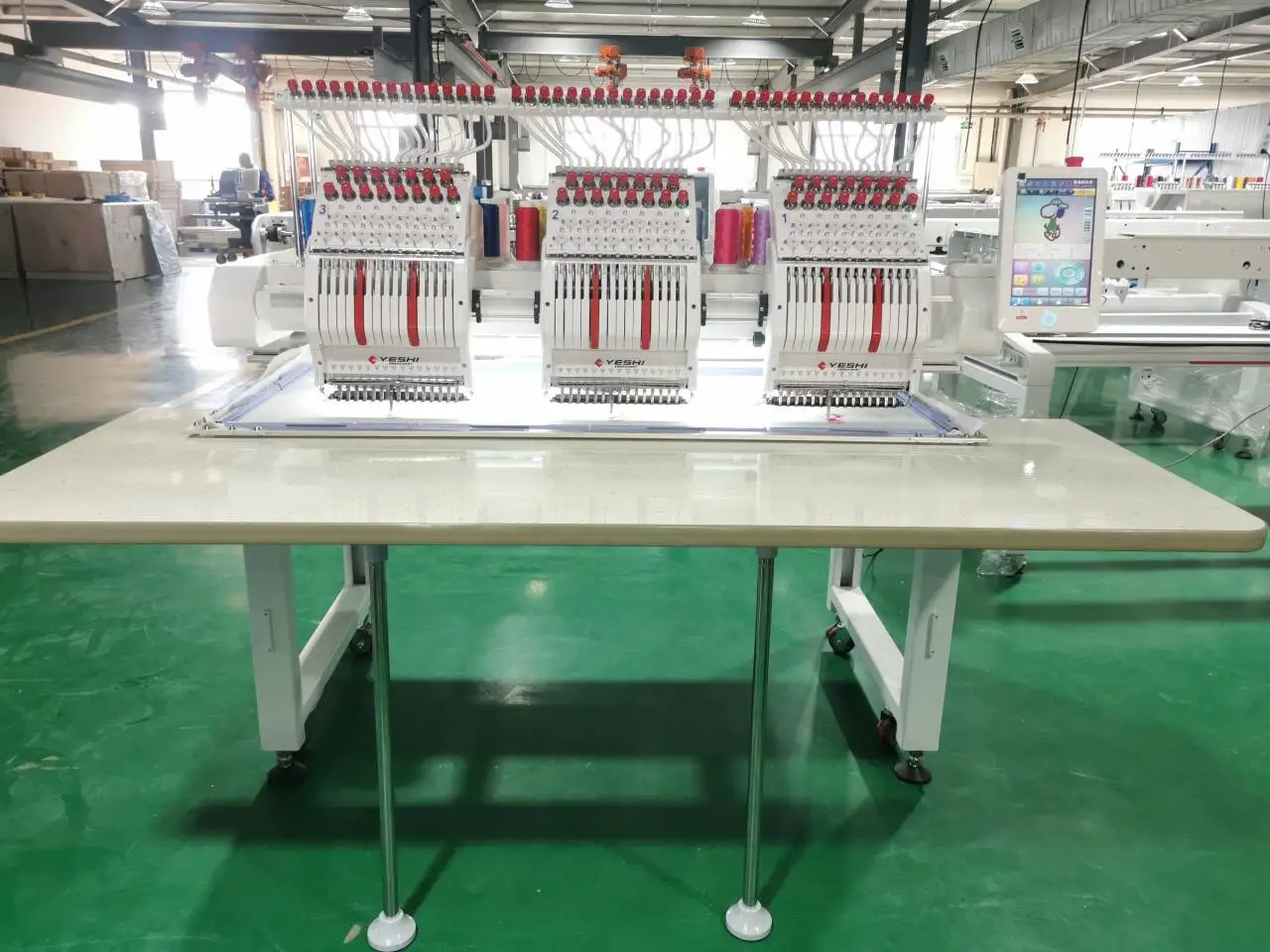 Customize Colors and Logo 9/12/15 Needles Industrial Computerized High Speed 3 Heads Embroidery Machine