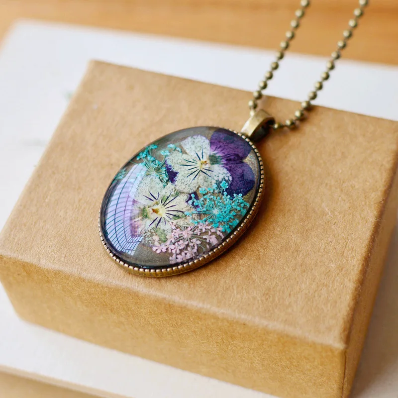 Factory direct natural vintage female crystal chrysanthemum pressed dried flower plant art long necklace