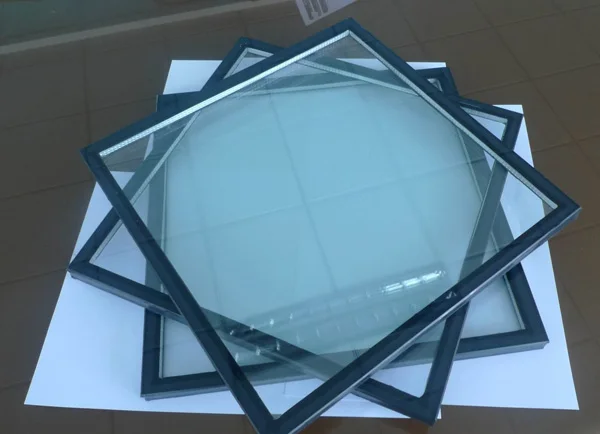 Neutral curing Two-component pu sealant for insulating glass for secondary sealing for commercial and residential applications