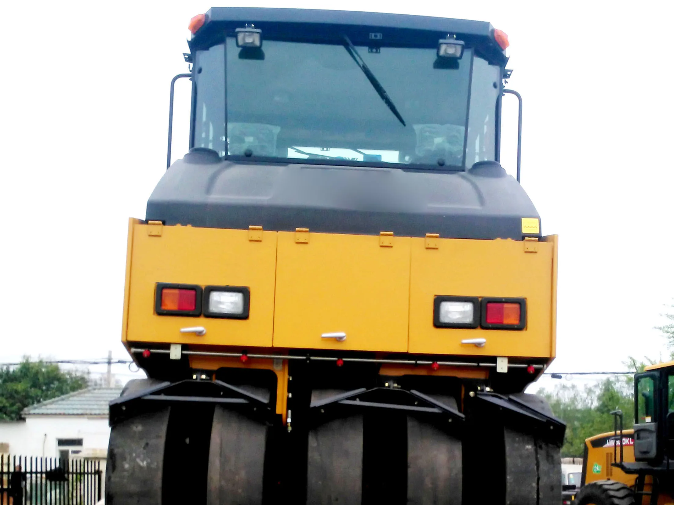 16 ton Hot Sale Road Roller Machine Pneumatic Rubber Tire Road Roller XP163 With CE