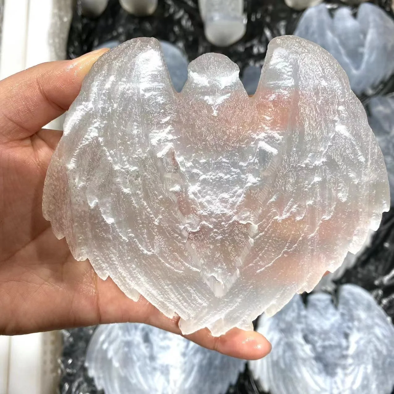 Wholesale Natural Healing Crystal Stone Crafts  Animal Hand Carved Selenite Carving Eagles For Home Decoration