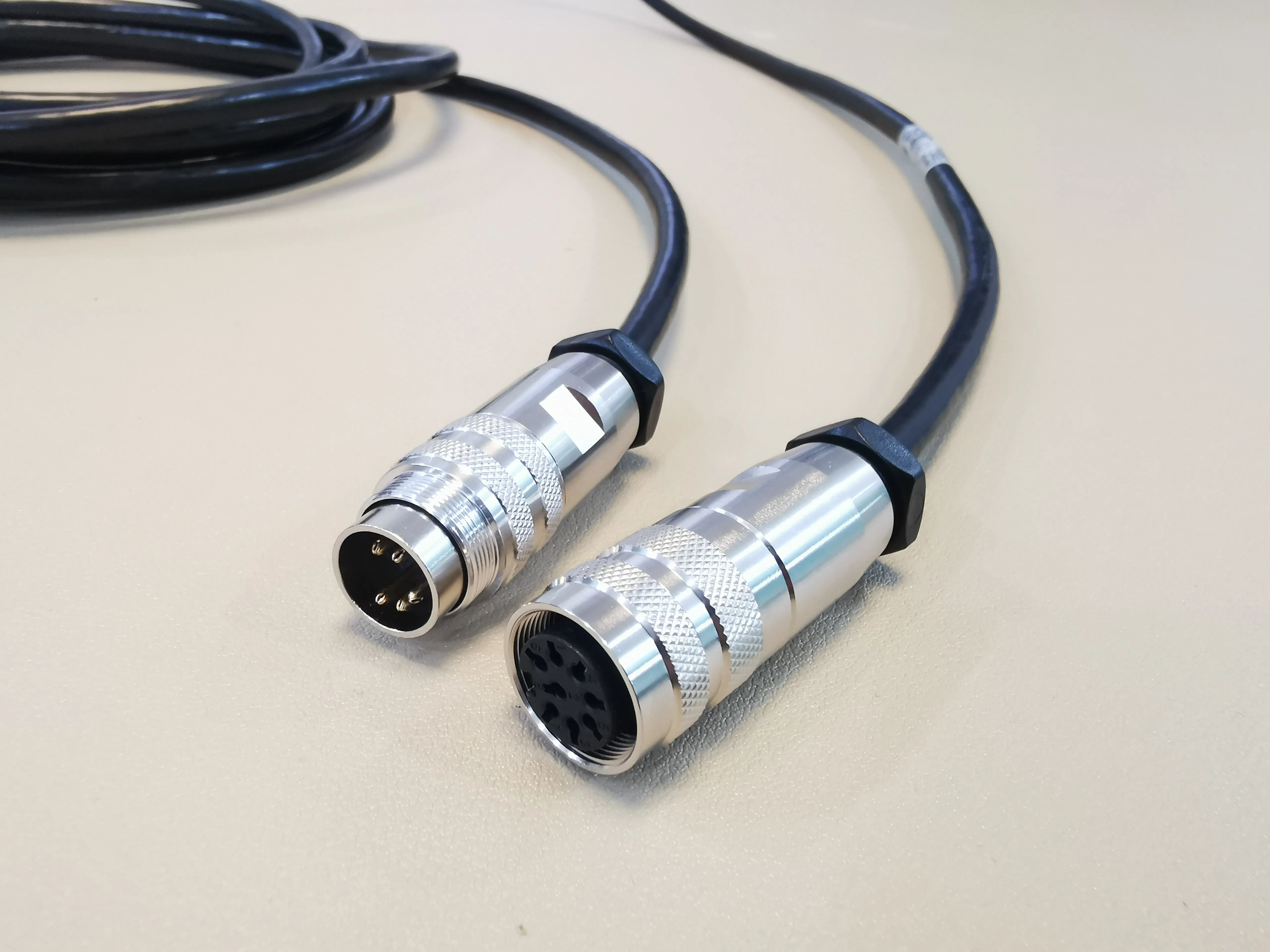 Красно-белый аисг 5 м кабель с разъемами IP67 Номинальная мужской 8-контактный разъем 8 pin, красно-белый управление двигателем Кабельные соединители