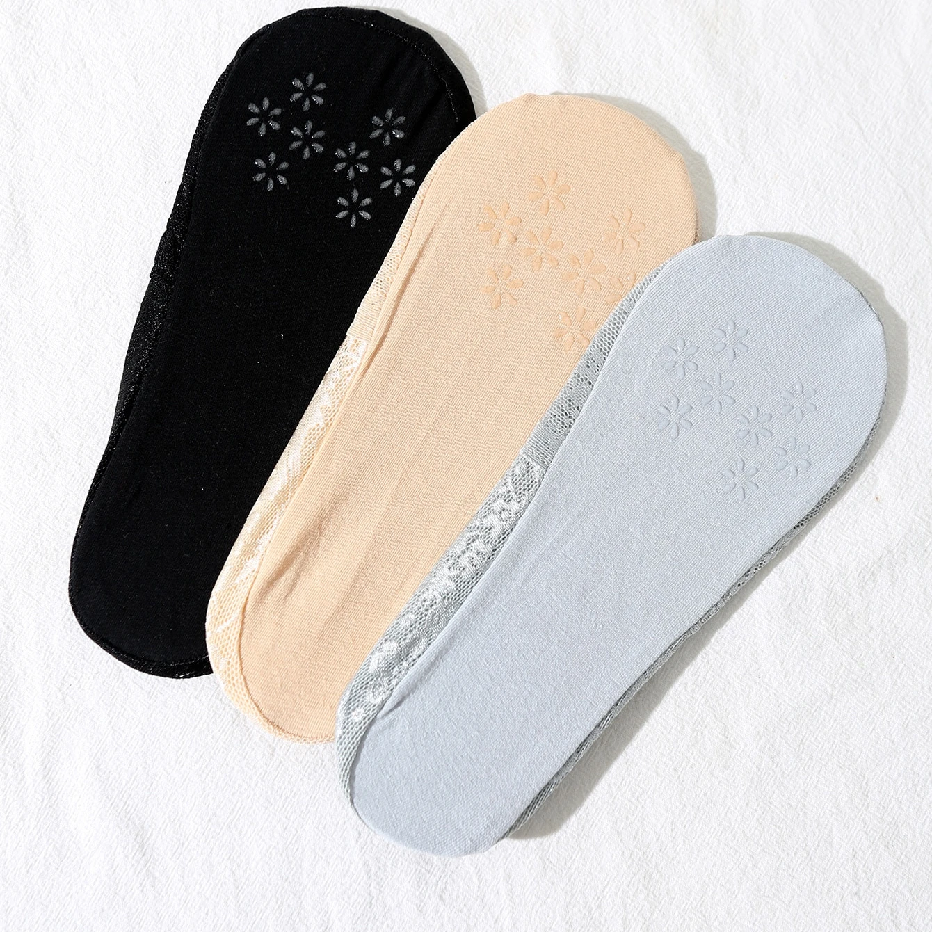 3 pairs pack lady solid color comfortable summer thin breathable silicone non -slip invisible lace sheer socks for women