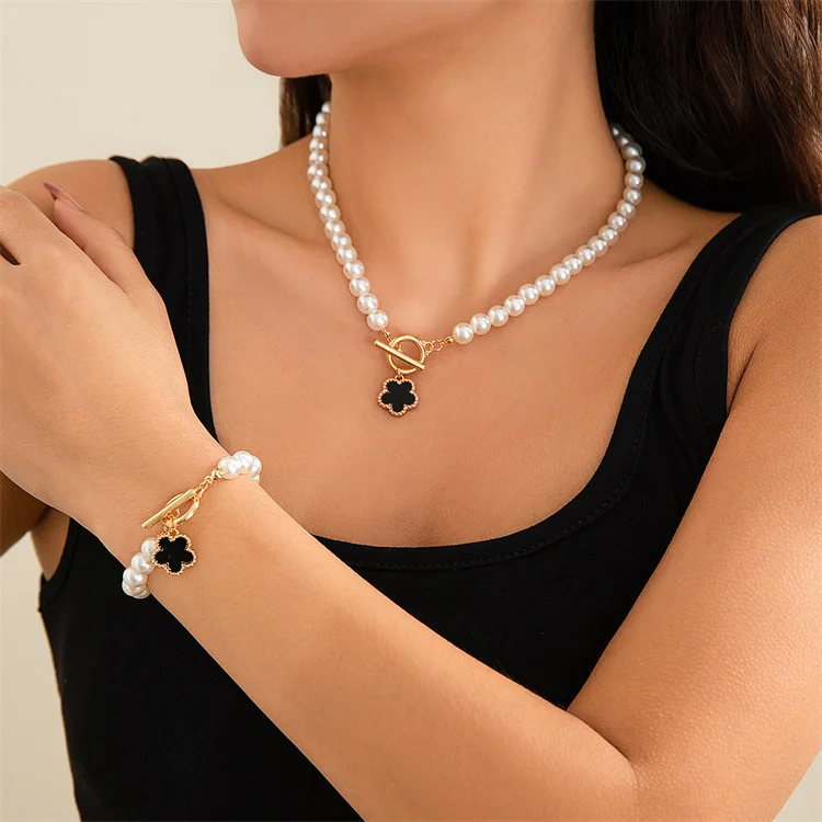 Fashion Niche Light Luxury Design High-end Clavicle Chain Five Leaf Petal Flower Pearl Chain Necklace Bracelet Jewelry Set