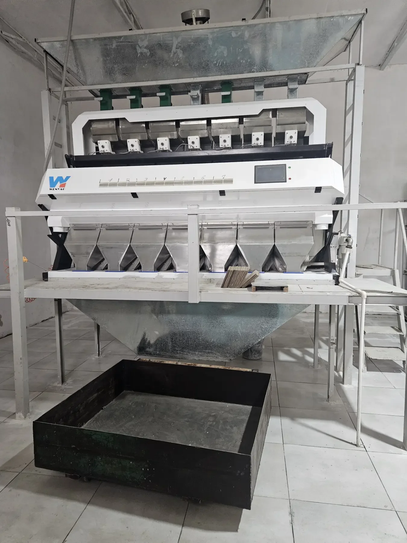 WENYAO CCD Optical Rice Cleaning Color Sorting Machine For Rice Mill Black Brown Rice Seperator