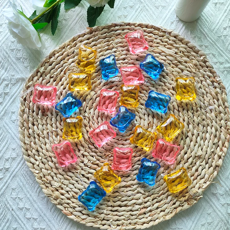 Wholesale Factory Price Super Cleaning products Colorful Laundry Pods for Washing Clothes Baby Laundry Pods