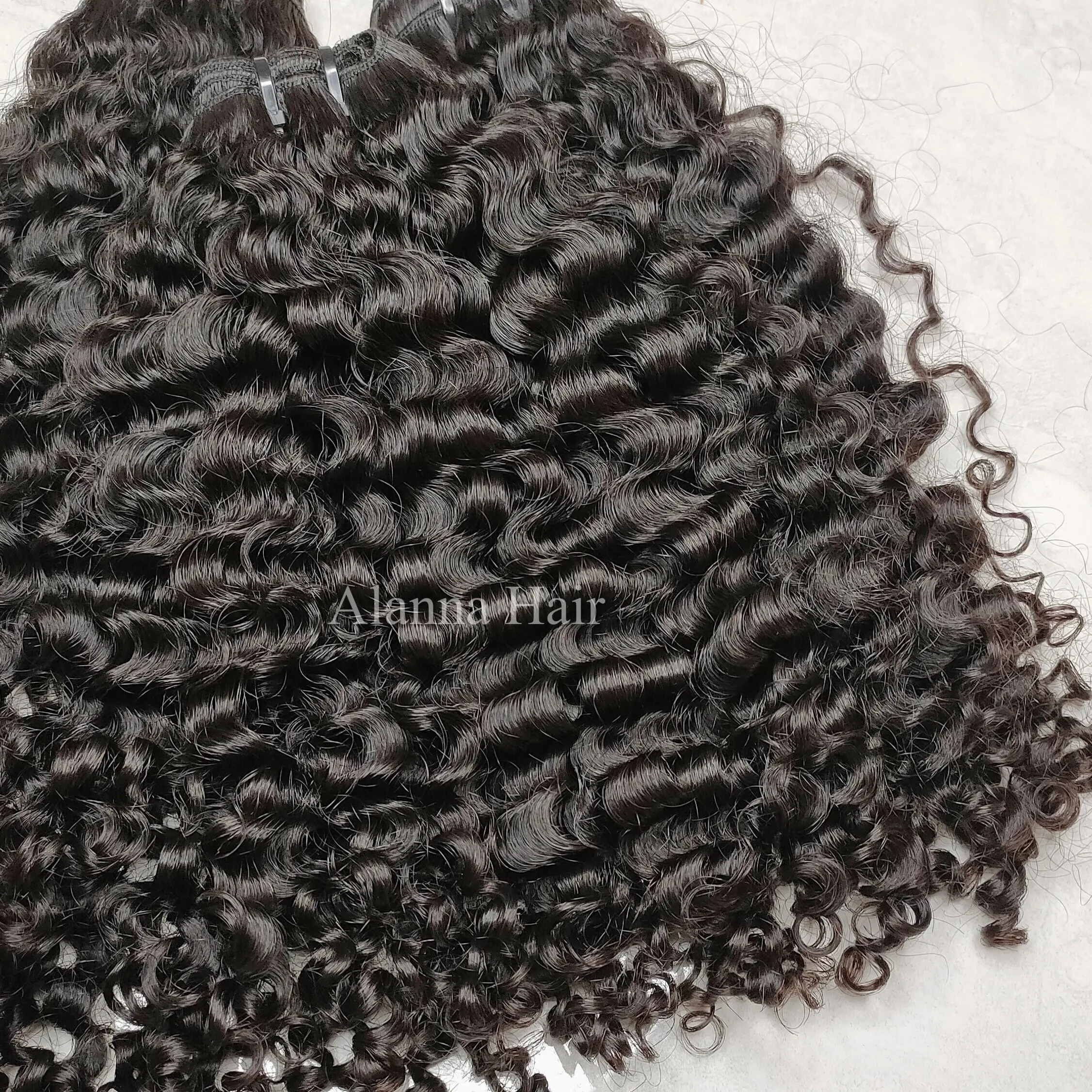 Hot Selling Grade 12A Unprocessed Raw Cambodian 3B Soft Kinky Curly 100% Cuticle Aligned Virgin Human Hair Bundles Curly