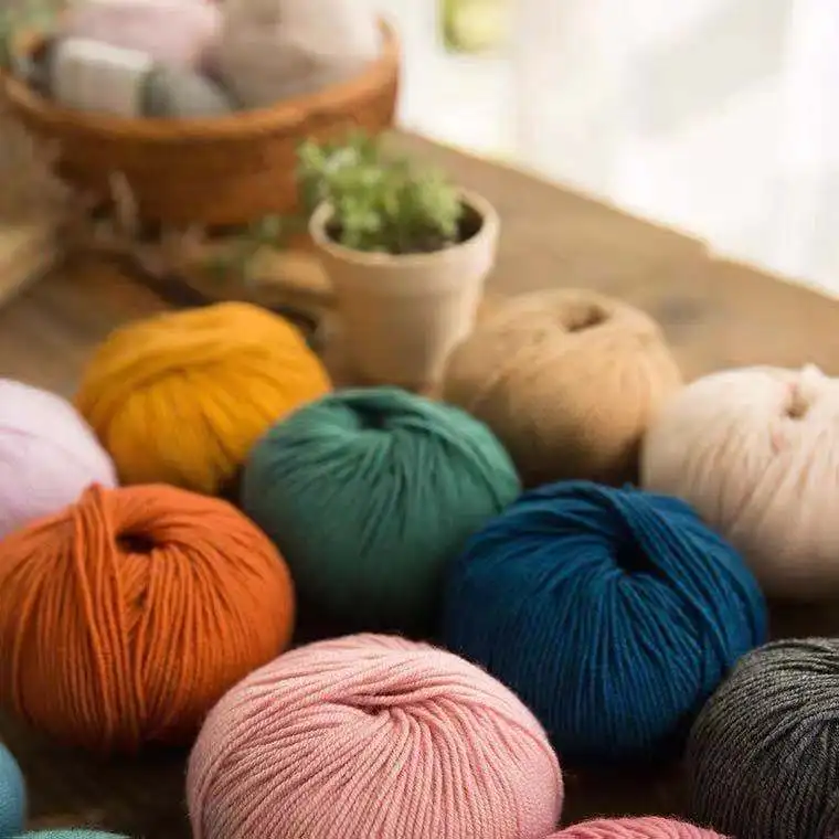 China hot sale anti-pilling 100% Australian merino spun dyed crochet yarn for knitting free sample