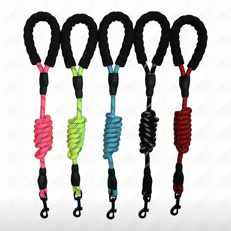 Reflective pet leashes for dogs lightweight outdoor running reflective pet dog nylon leash lead traction rope with metal hook