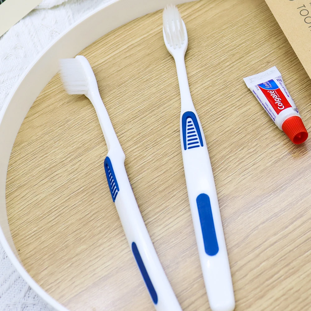 OEM Factory Price Deluxe Hotel Dental Kit with Colgate 5ml Toothpaste and No-slip Toothbrush For Business
