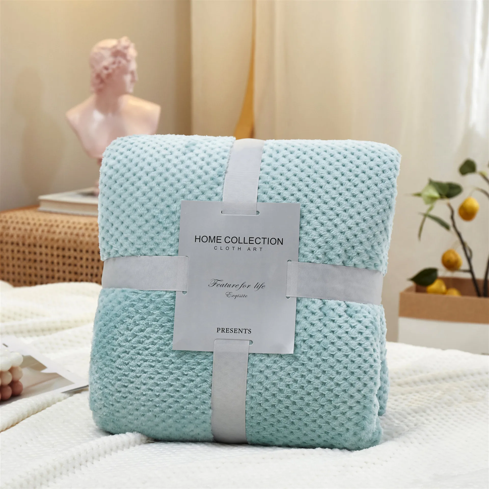 Manufacturers Wholesale Custom 100% Polyester Flannel Blankets China Home Tetile Super Soft Waffle throw Solid Blanket