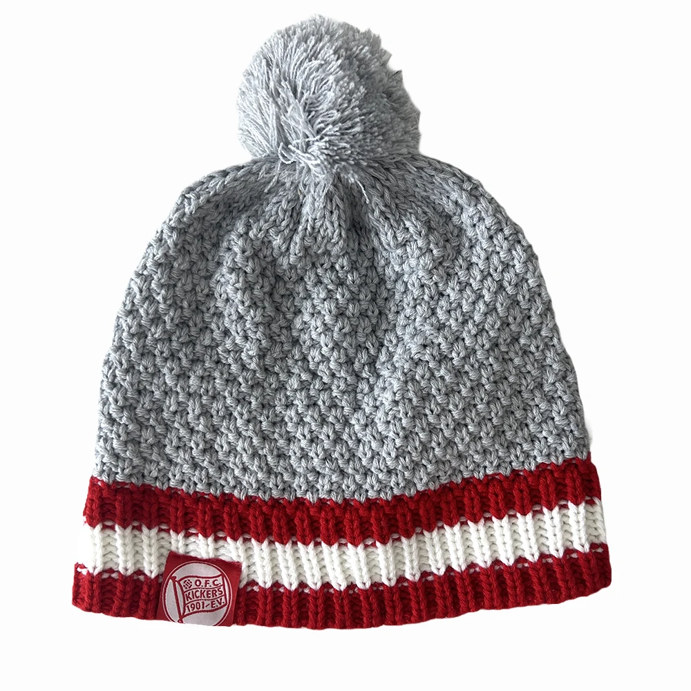 Зимняя шапка из