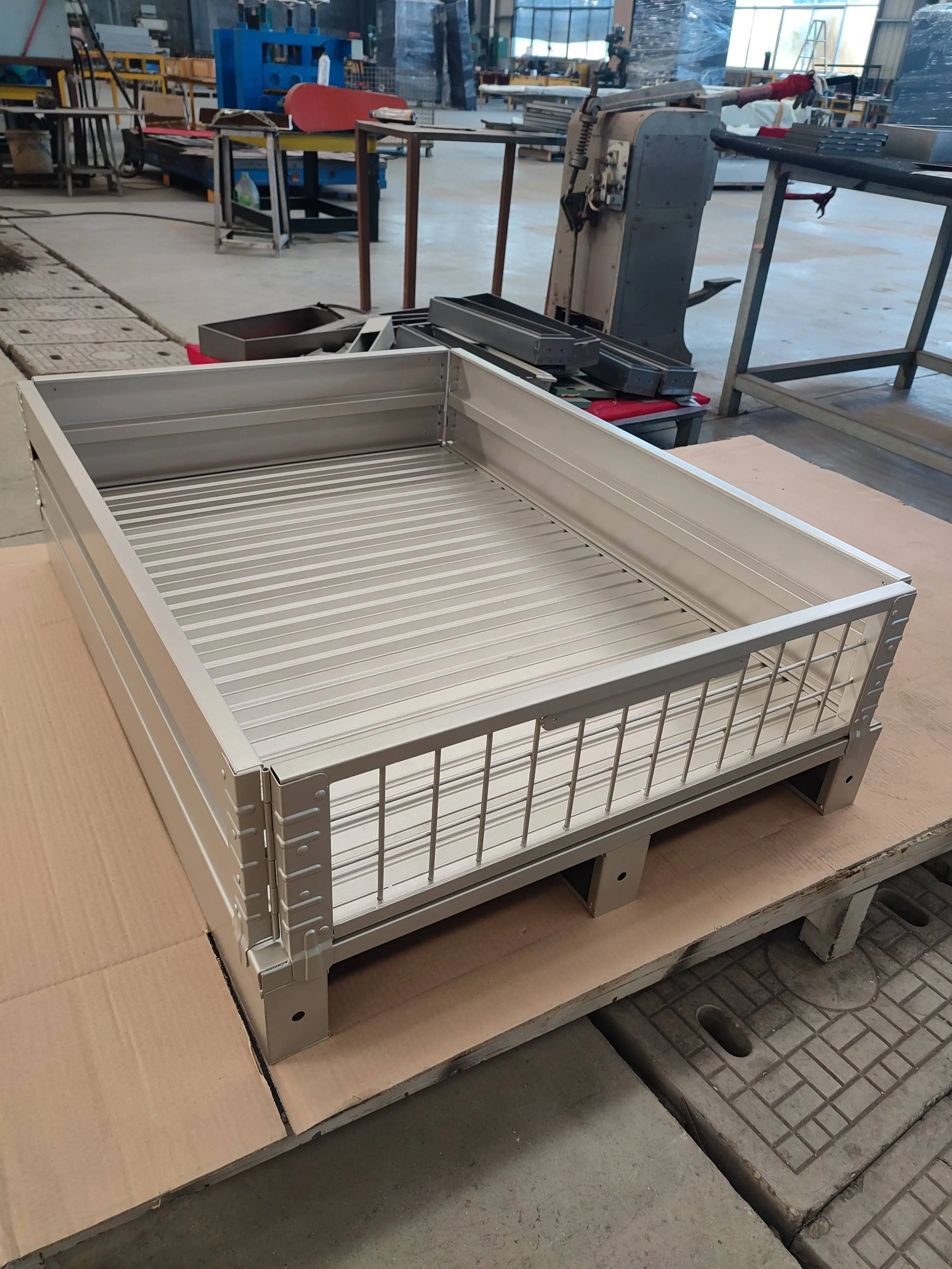 warehouse steel pallet for store goods 1.2m steel reinforced racking heavy duty  custom steel pallet