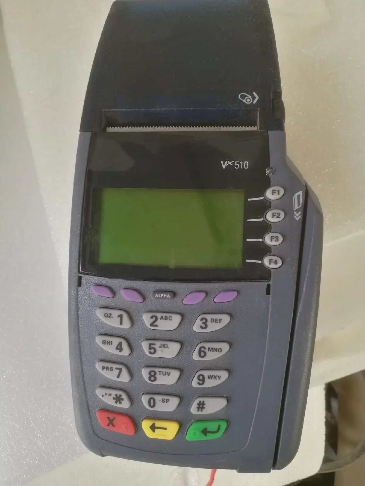 Использованный платежный аппарат verifone vx510