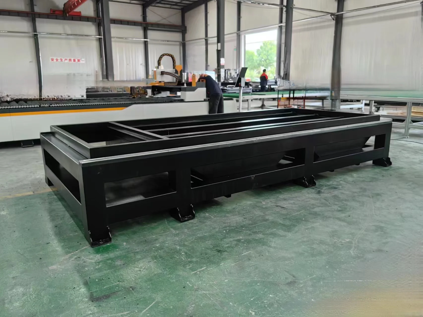 Hot Sale 3000x1500mm Sheet Metal Laser Cutter 2KW 3KW 6KW Fiber Cutting Machine With Water Chiller