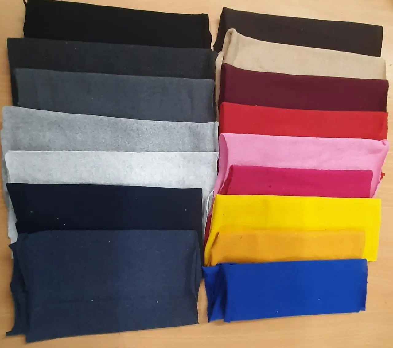 Prime Quality Made In India 160-180gsm Plain Dyed Knitted Polyester Woven Fabrics With Best Material