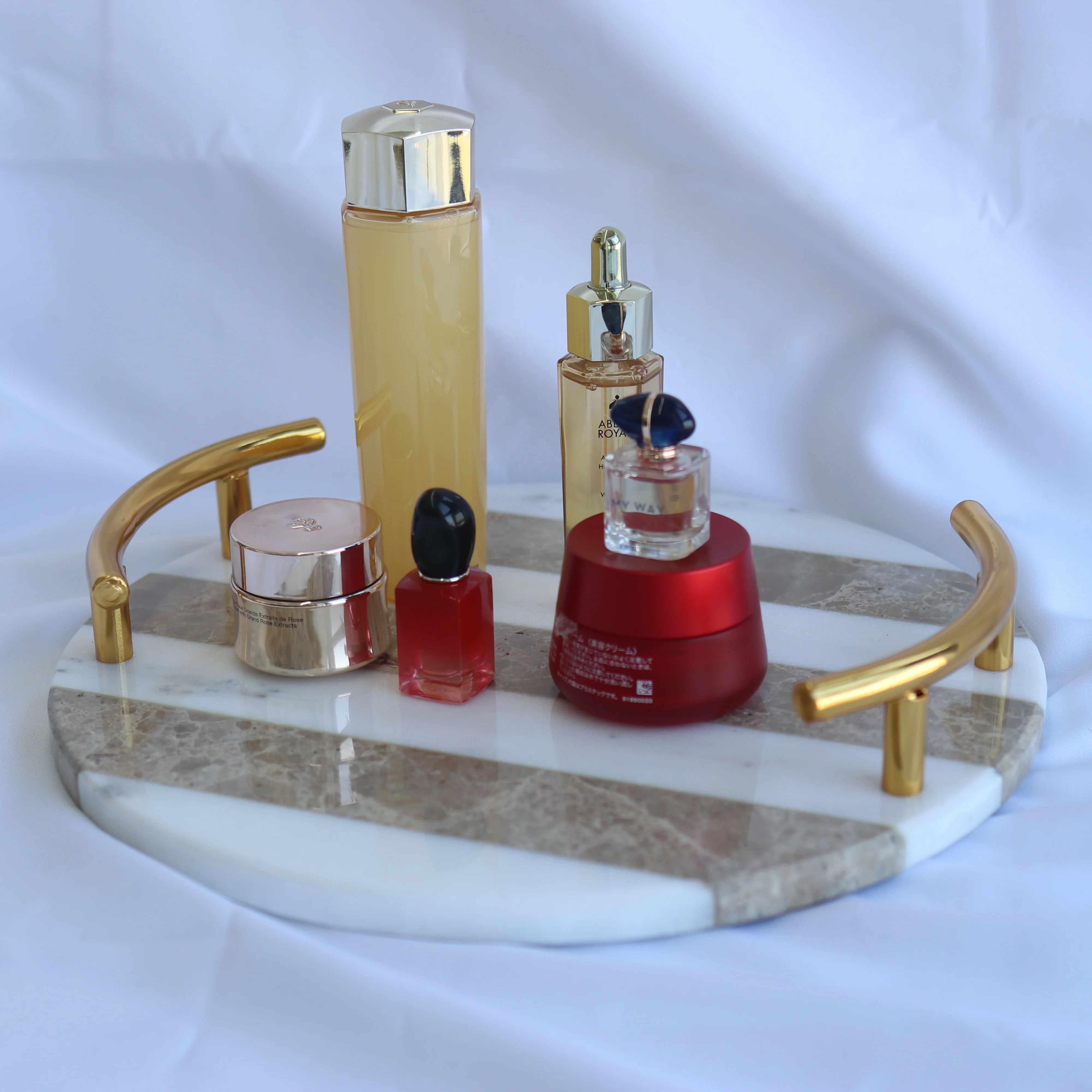 New design gold handles round hotel bathroom luxurious white gray stripe customize deco marble tray premium