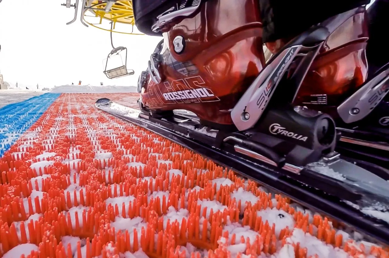 Wholesale artificial snow sports matting dry ski slope outdoor indoor sports plastic flooring