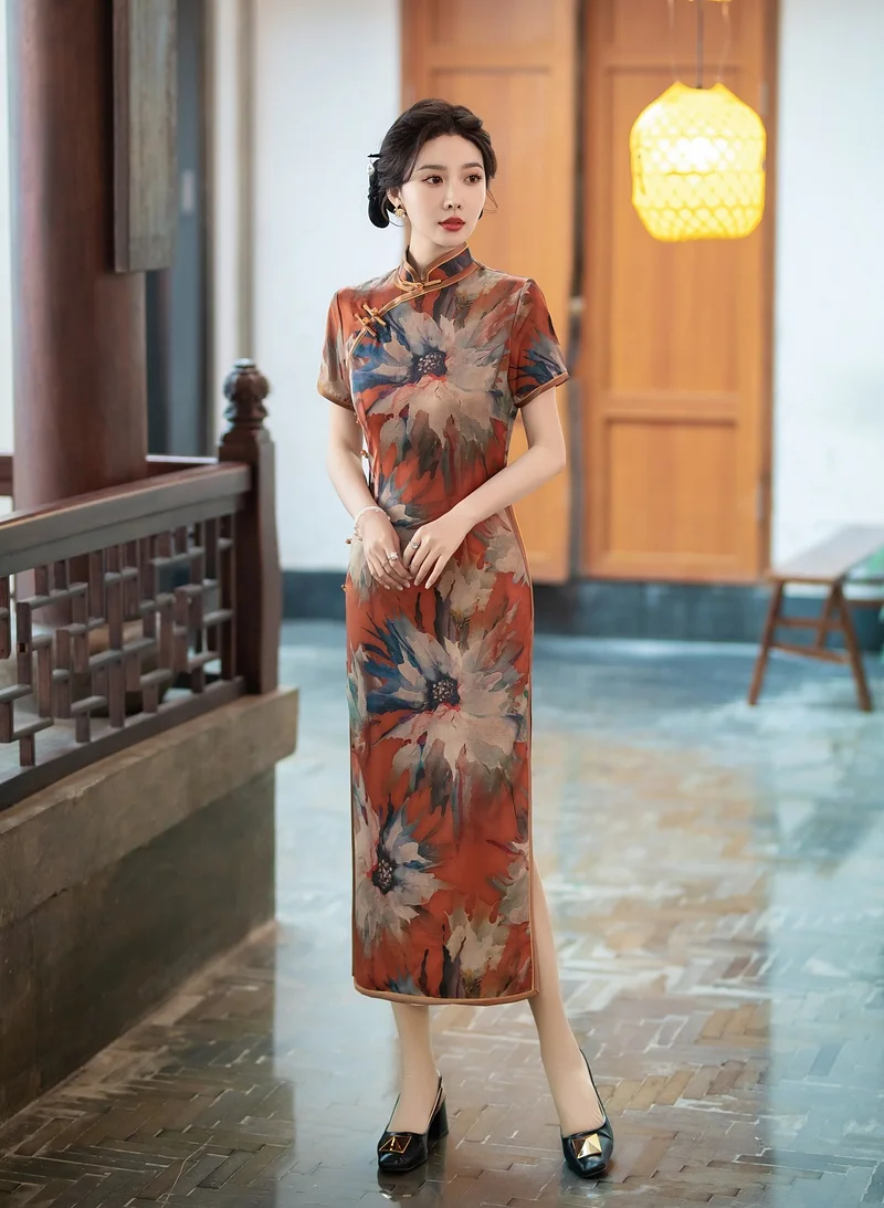 Elegant Heavy Silk Floral Long Chinese Dress Modern Slim Fit Daily Wear Cheongsam New Improved Style