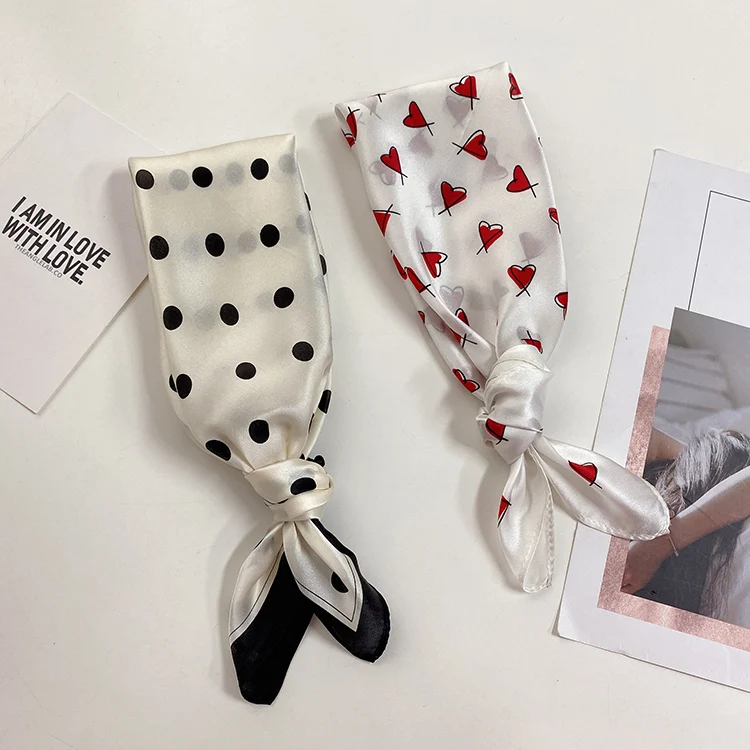 Summer Beach Luxury Women Silk Scarf Big Wholesale Square Scarves Printed Neckerchief Fashionable Skinny Magic Flower Scarf X041